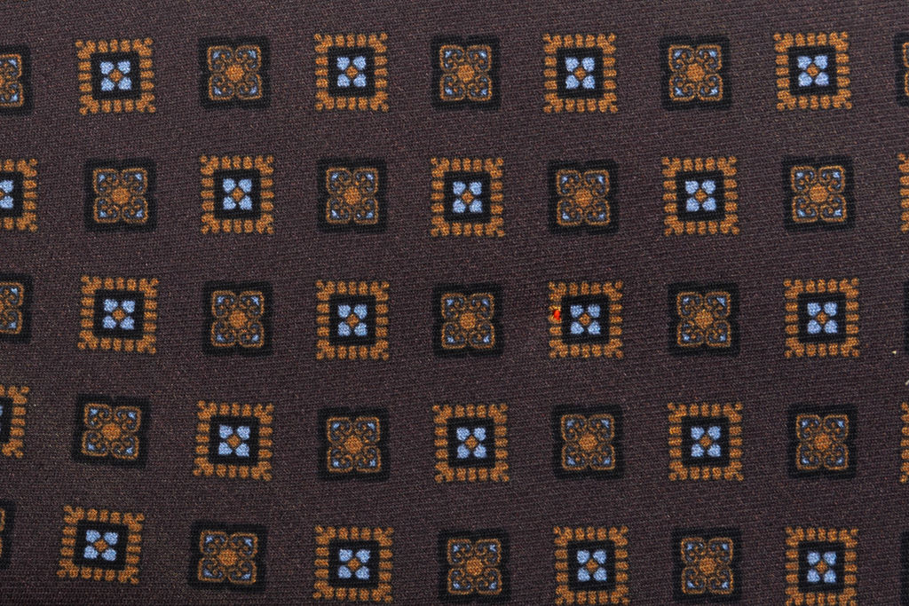 Cravatta marrone con geometria pura seta