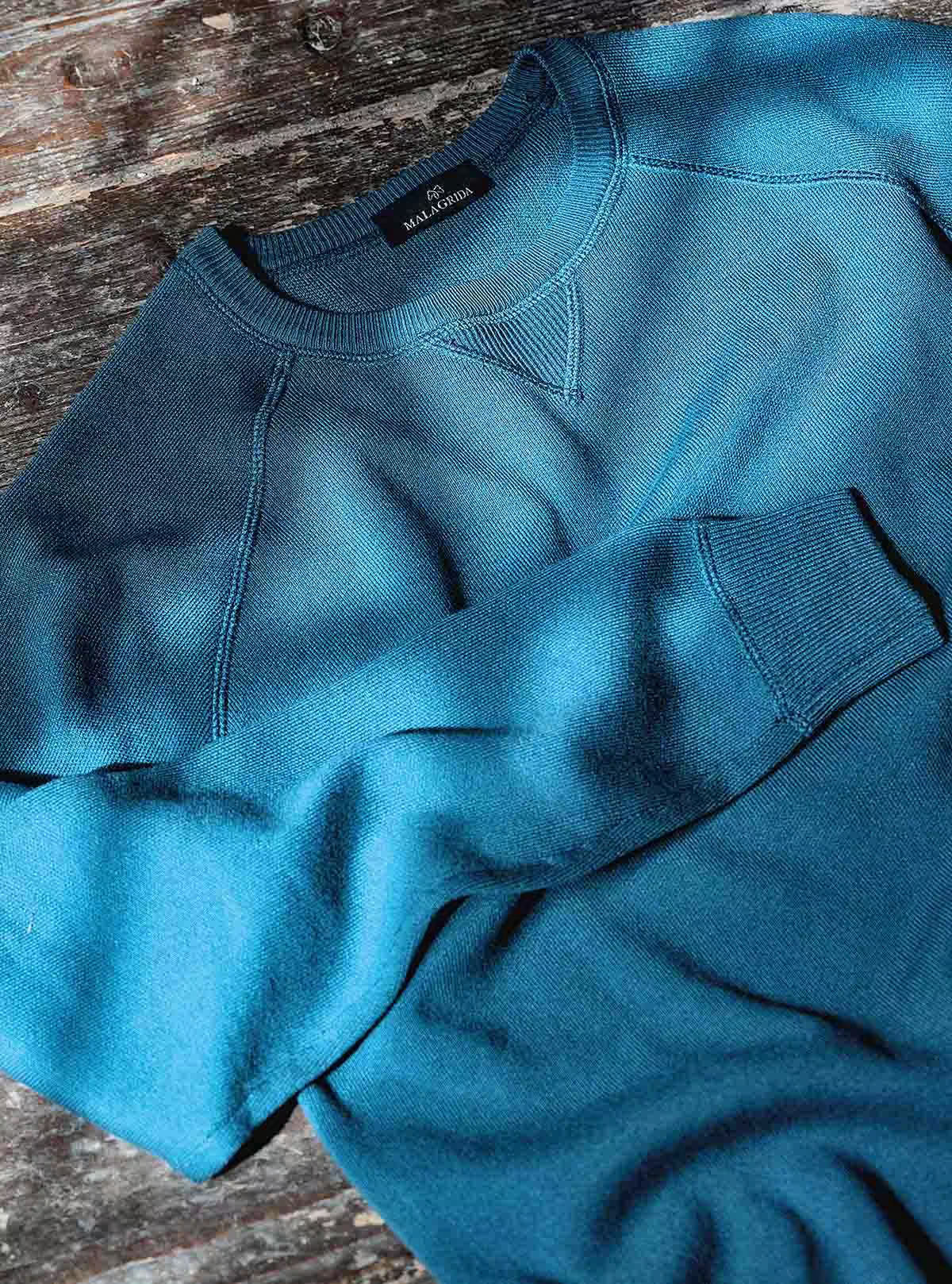 CREW NECK MILAN STITCH WITH RAGLAN SLEEVE