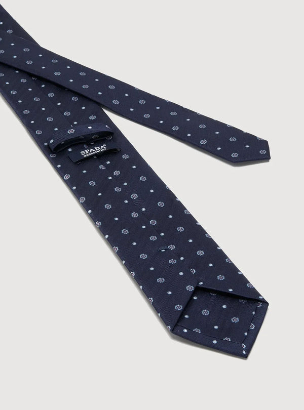 Patterned silk tie