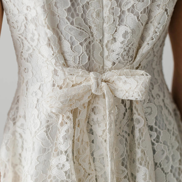 WHITE LACE DRESS