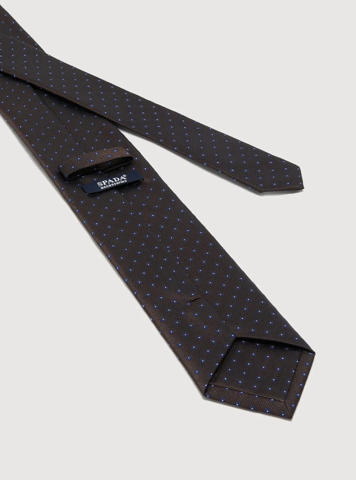Patterned silk tie