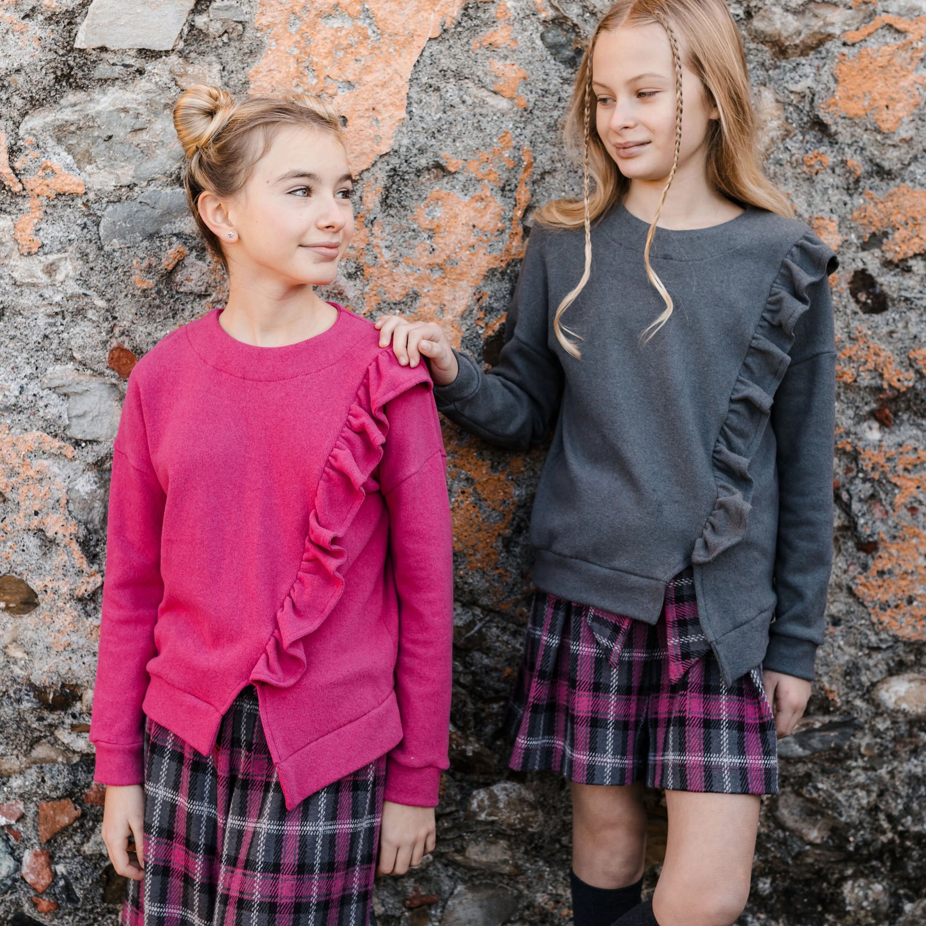 MAGLIA IN CALDO COTONE CON FRAPPE