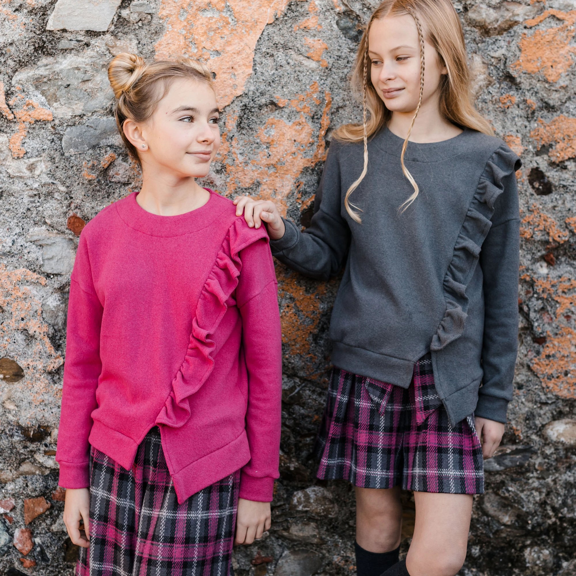 MAGLIA IN CALDO COTONE CON FRAPPE