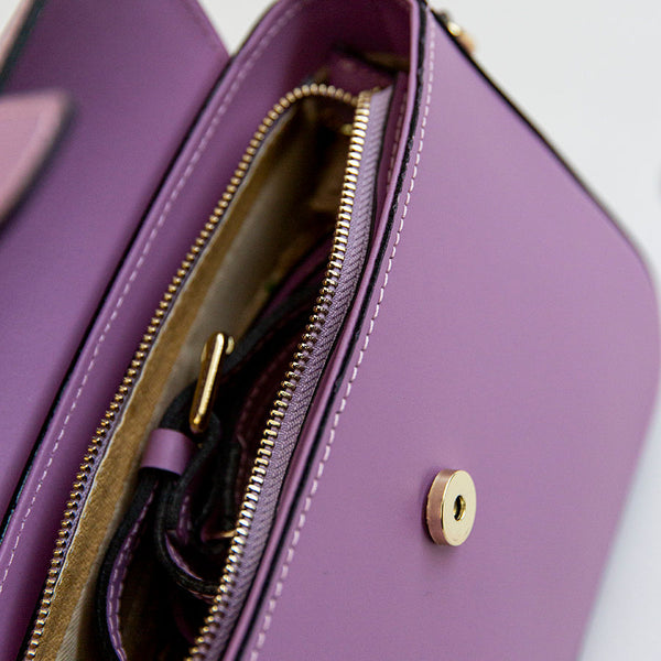 DEA - Elegant lilac leather postman