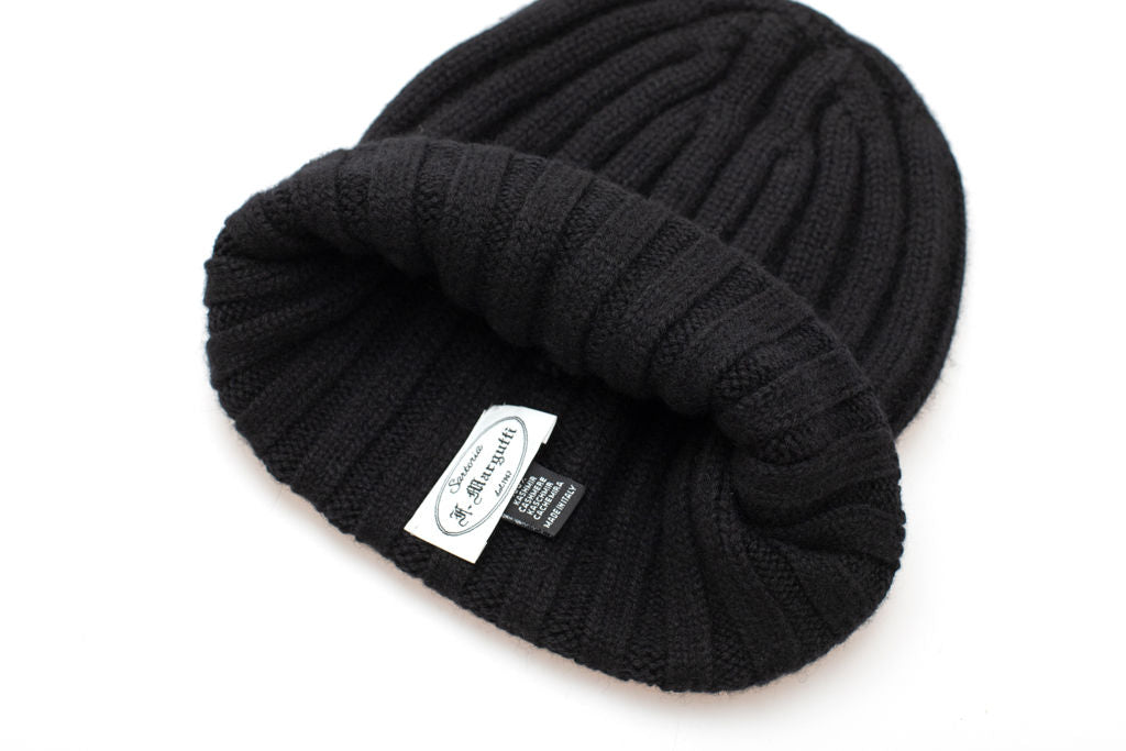 Black cashmere cap
