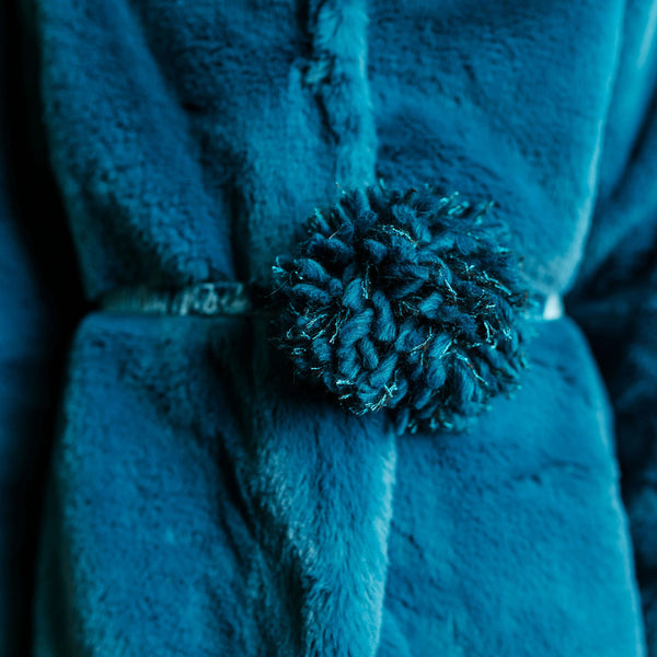 CAPPOTTINO ECO PELLICCIA CON CINTURA POMPON