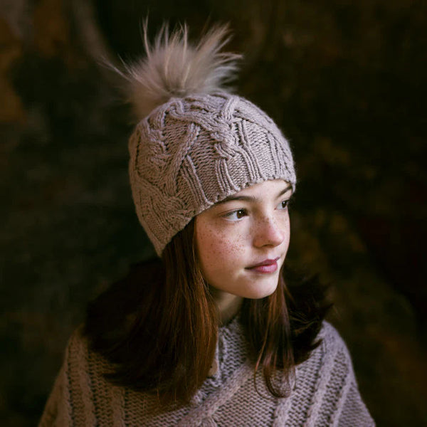 KNITTED HAT WITH LARGE POMPOM