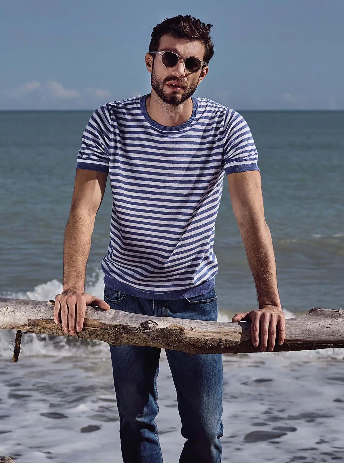 CREW NECK WITH HALF SLEEVES AND EVEN STRIPES