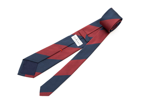 Cravatta a righe blu e bordeaux