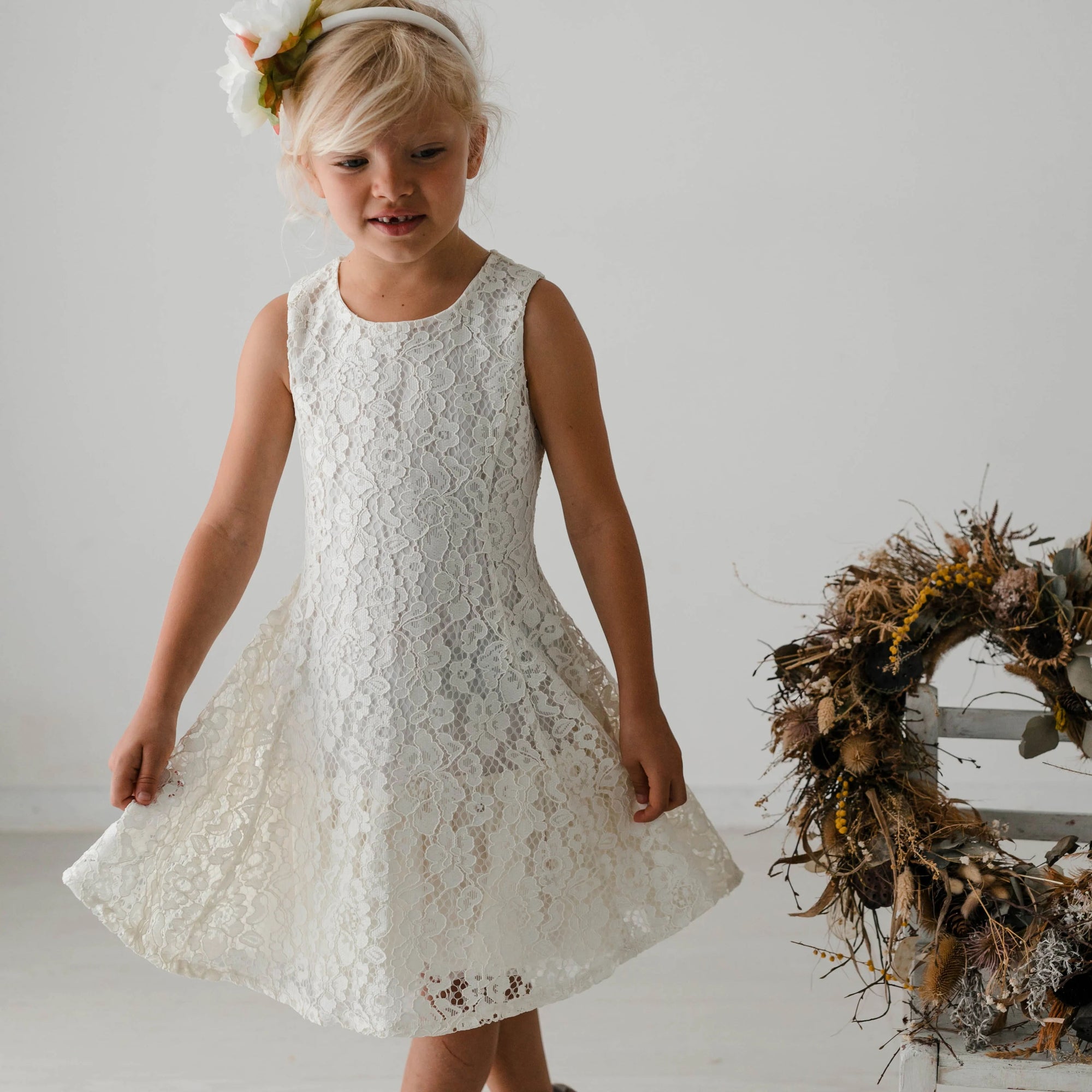 WHITE LACE DRESS