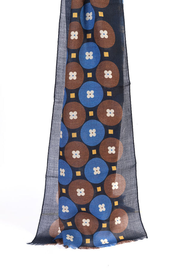 Geometric scarf in pure wool 