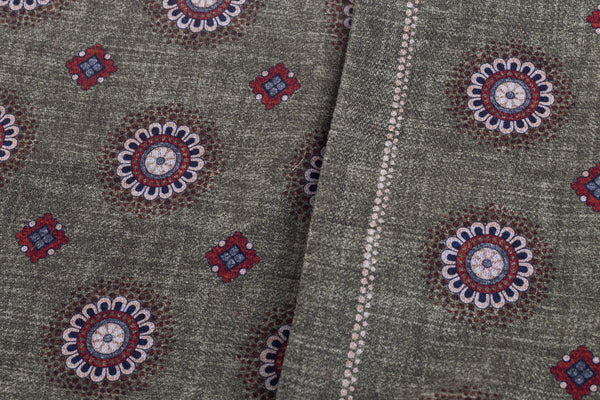 Green and grey scarf in pure silk pattern 