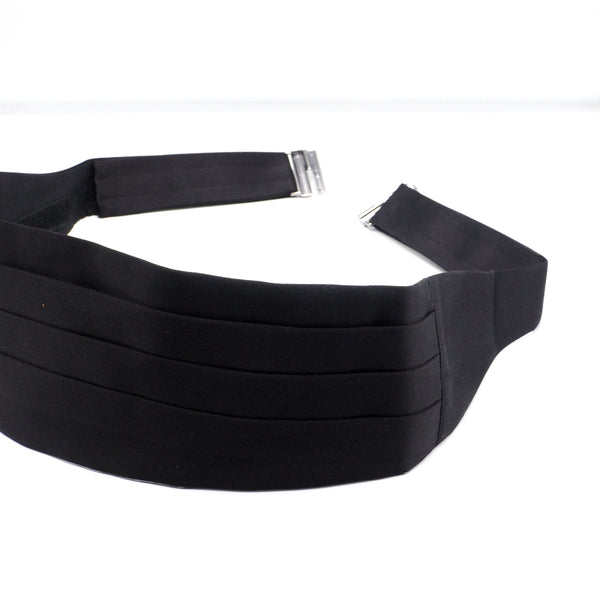 Black cummerbund
