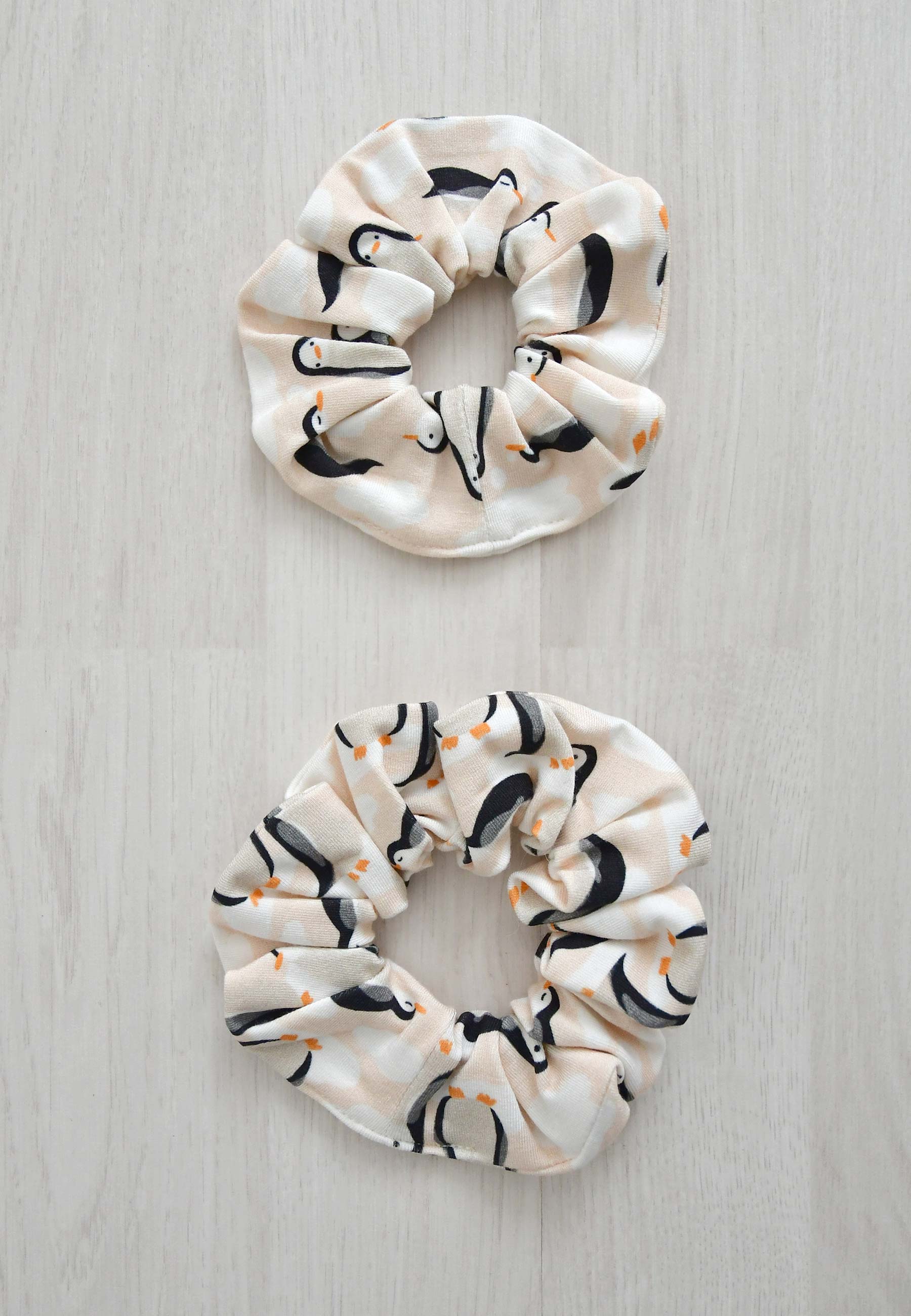 Chouchou (scrunchie) in bambù - Pinguini - Palloncino blu