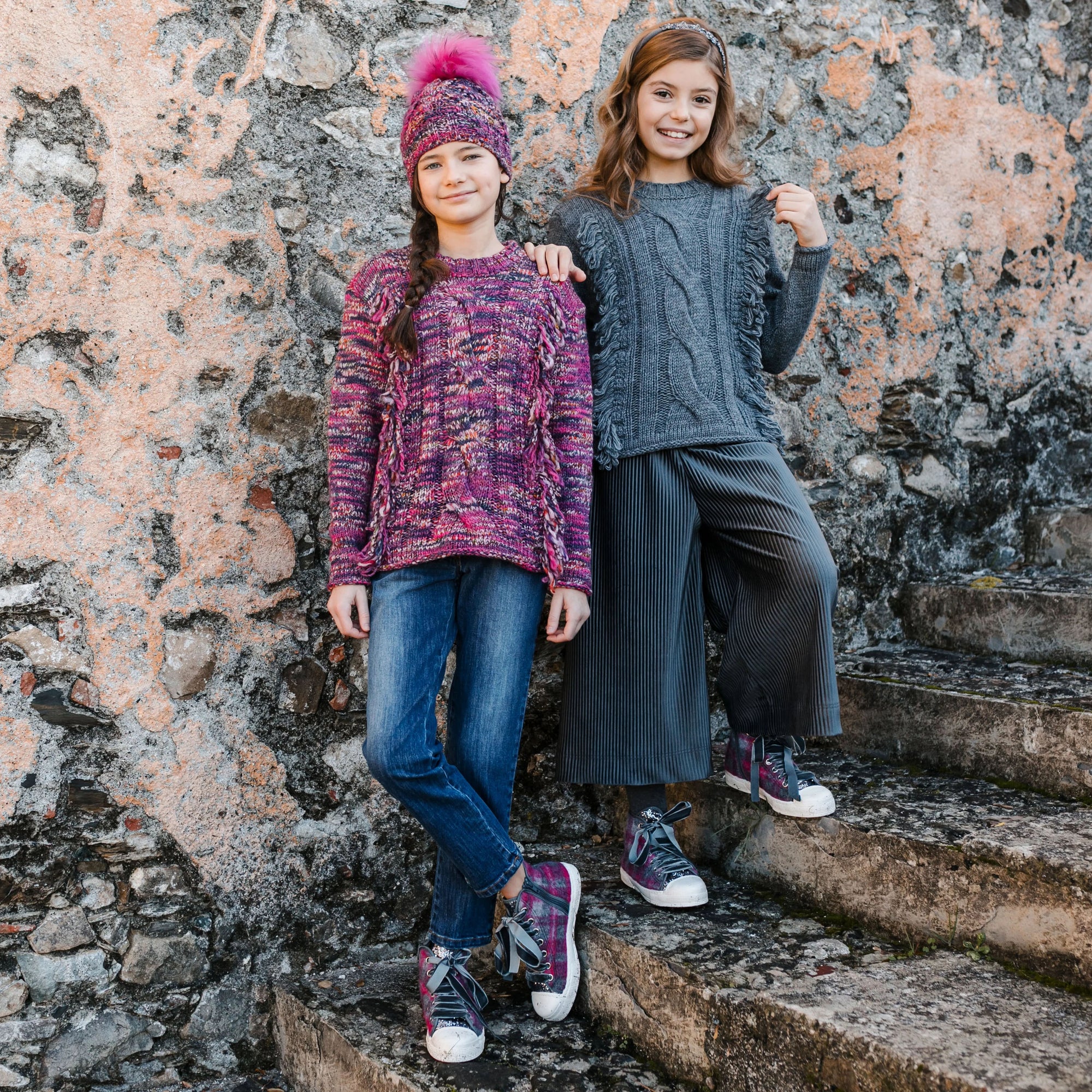 MULTICOLOR FRINGED SWEATER