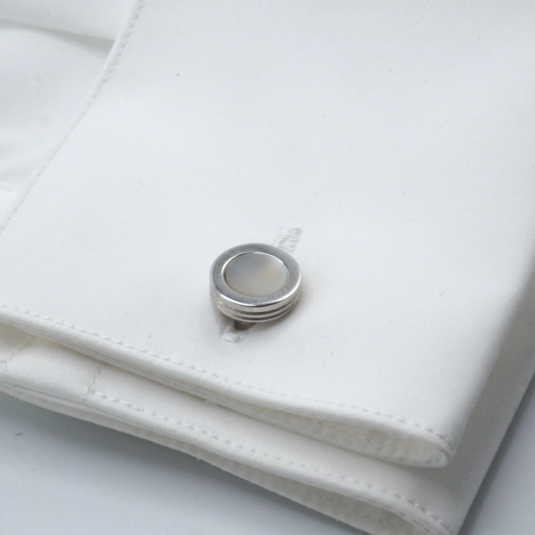 Elegant Round Mother of Pearl Cufflinks