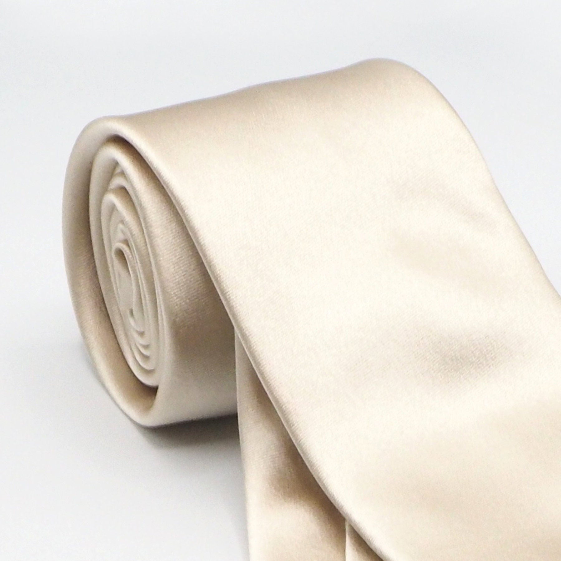 Cream colored pure silk tie