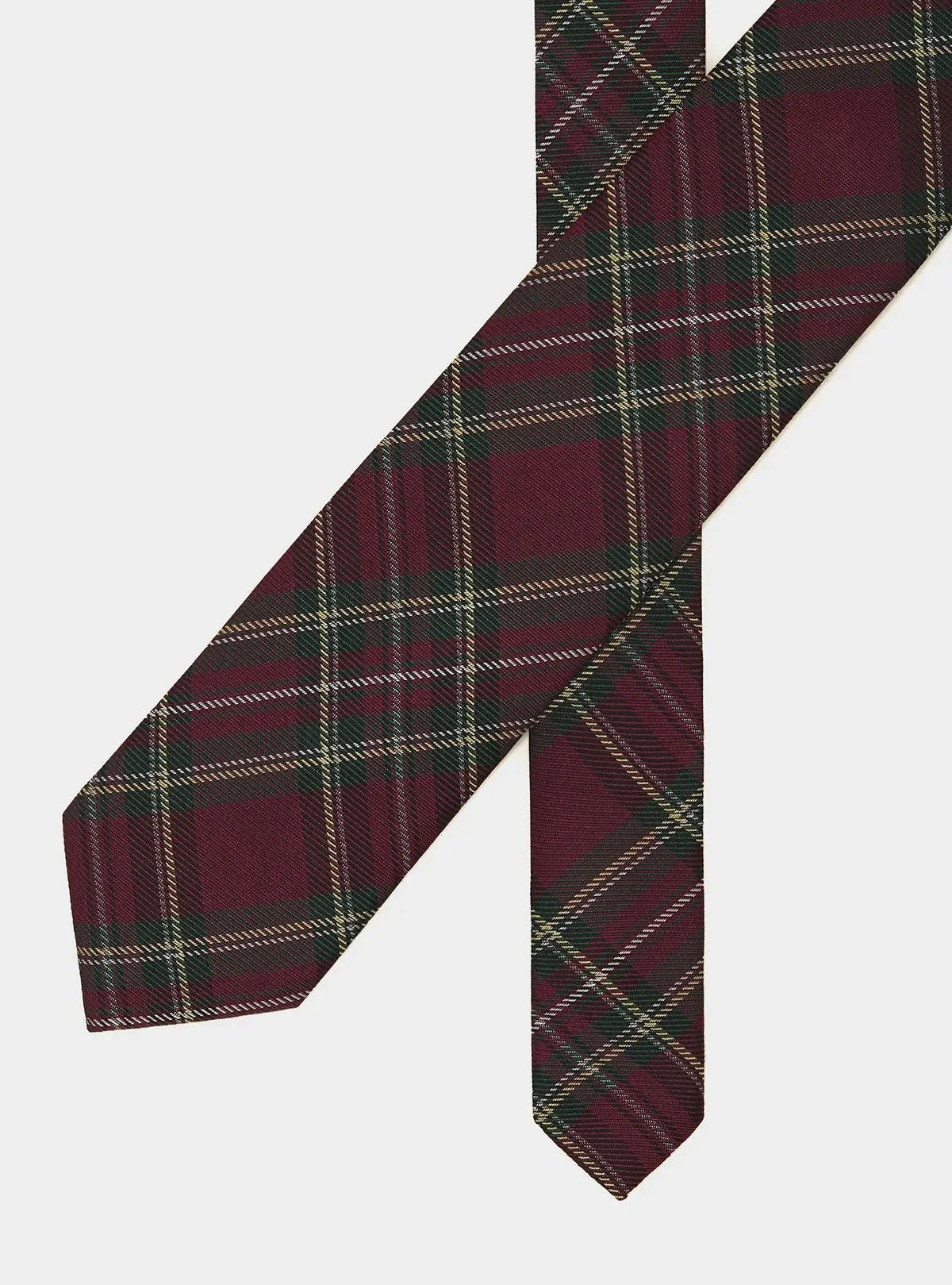 Patterned silk tie