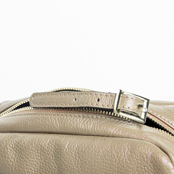 BEAUTY - taupe dollar leather trunk