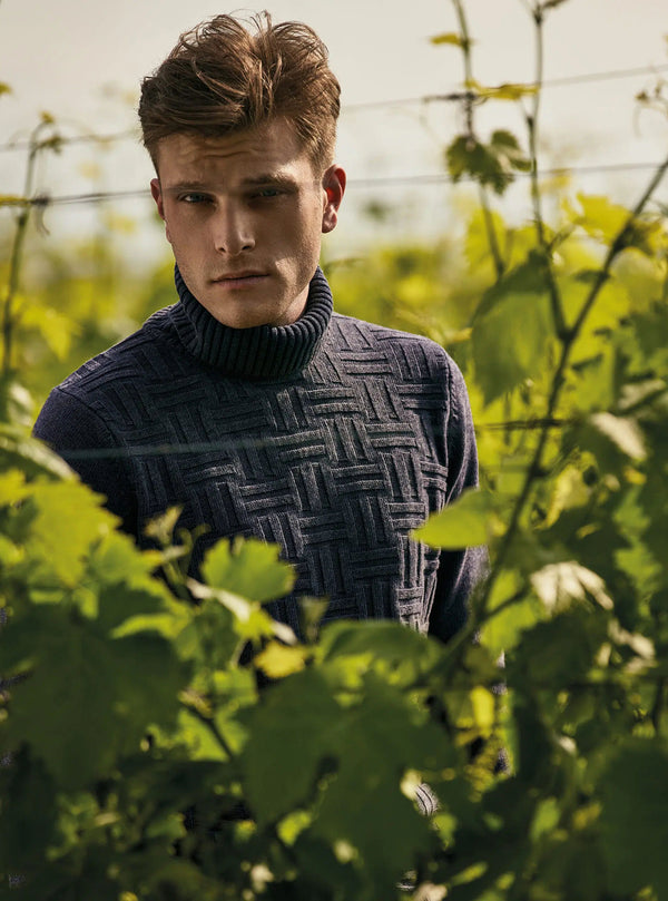 RIBBED TURTLENECK