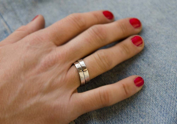 ONE HEART TWO RINGS - SILVER RINGS WITH GOLD HEART