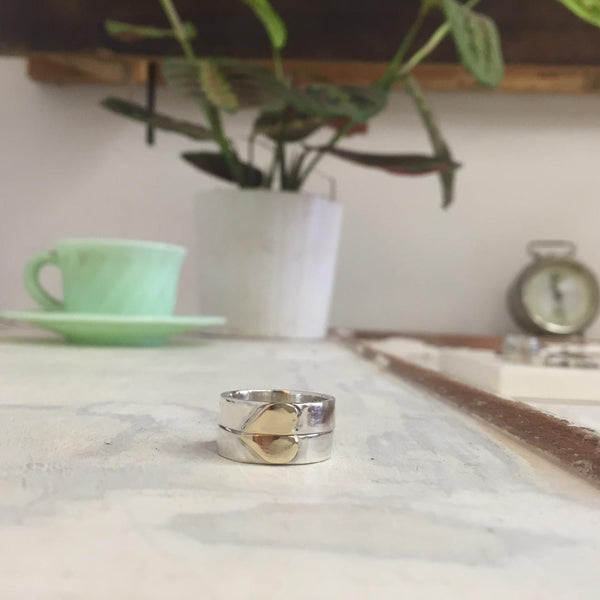 ONE HEART TWO RINGS - SILVER RINGS WITH GOLD HEART