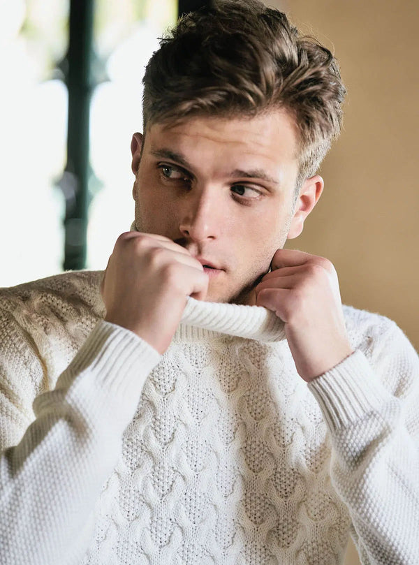 TURTLENECK WITH DOUBLE BRAIDED AND RICE GRAIN WORKMANSHIP
