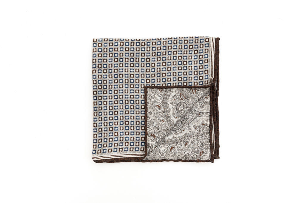 Grey clutch bag with geometric pattern in pure silk