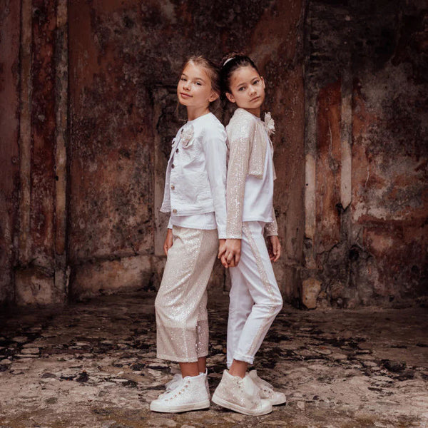WHITE JEANS WITH SEQUINED BAND
