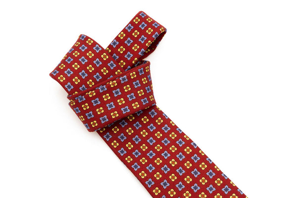 Red base tie with geometric pattern pure wool