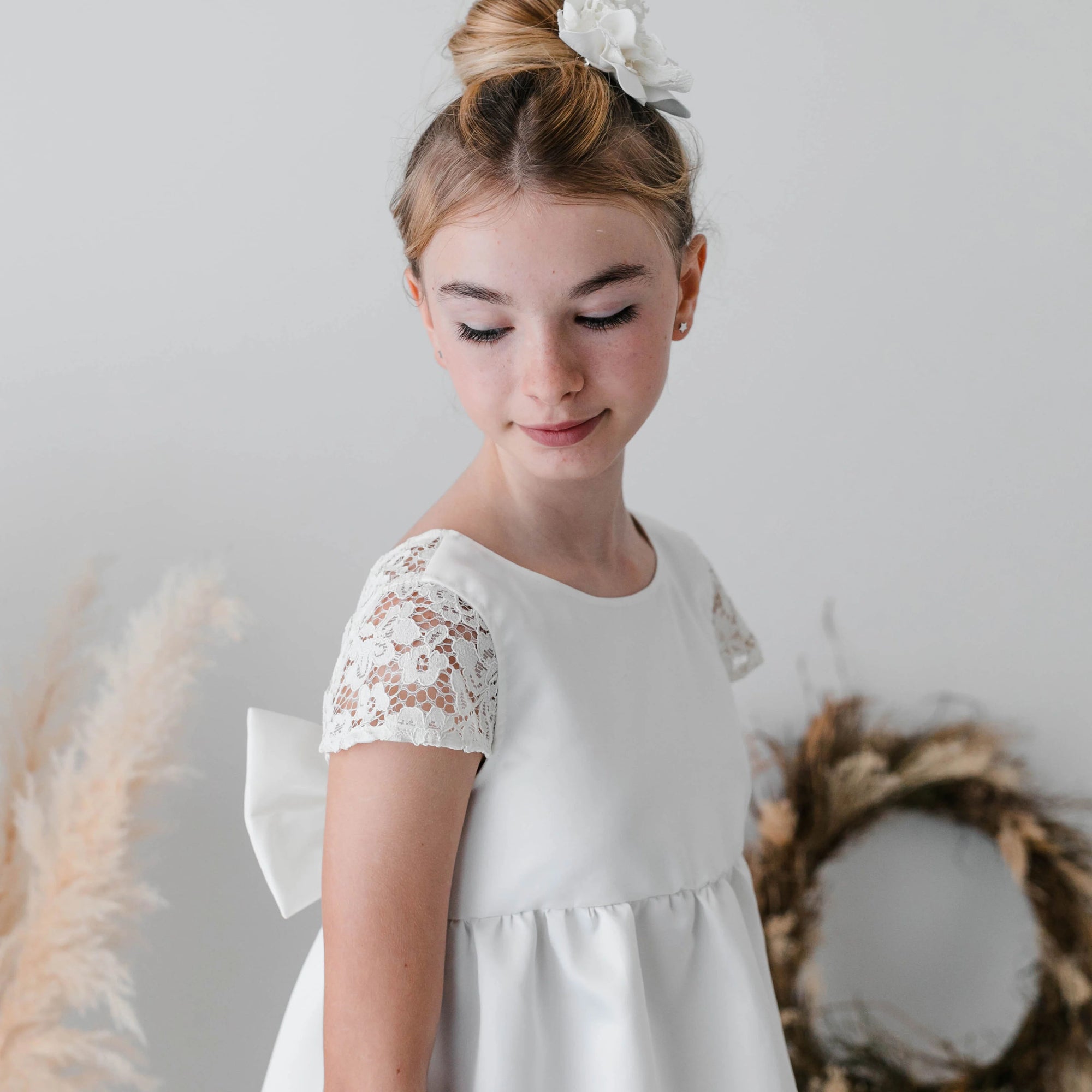 SATIN DRESS WITH LACE DETAIL