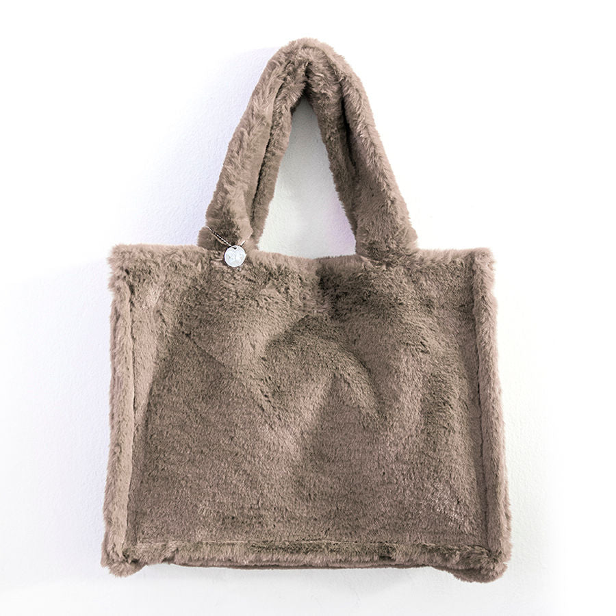 FLUFFY AM - Maxi shopping bag in beige eco-fur