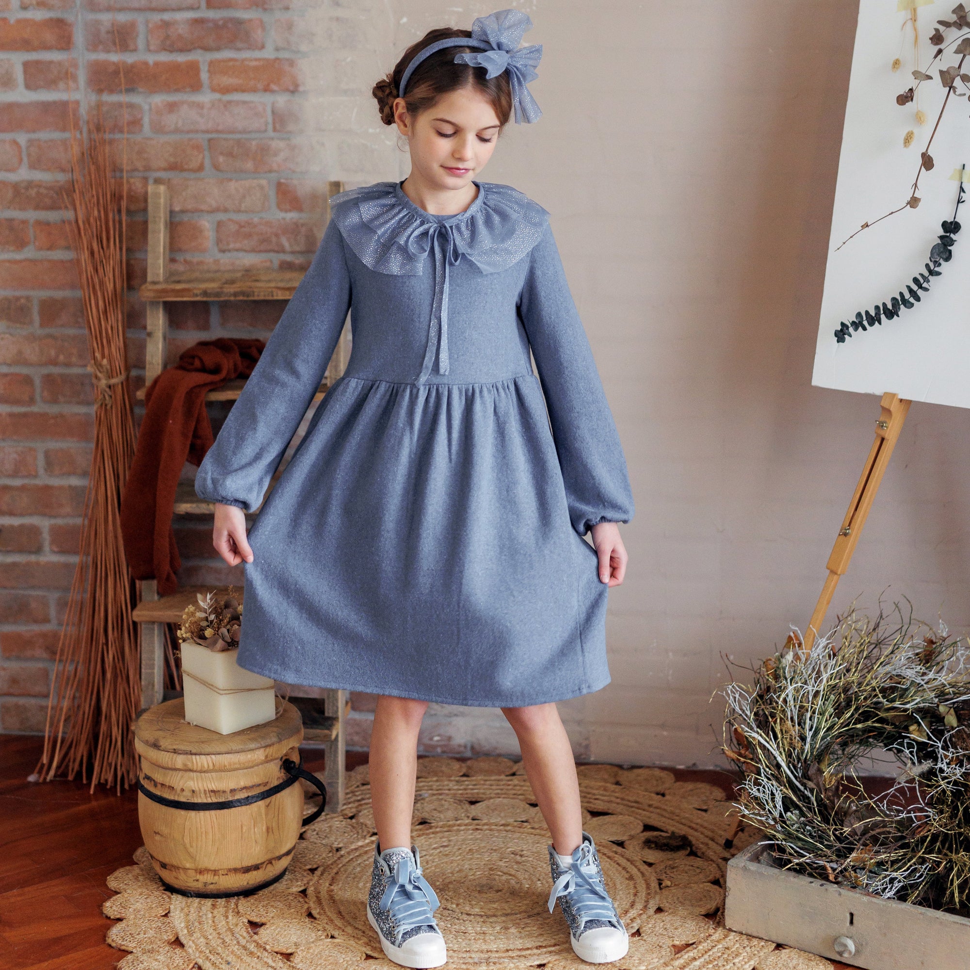 WARM COTTON DRESS WITH GLITTER COLLAR
