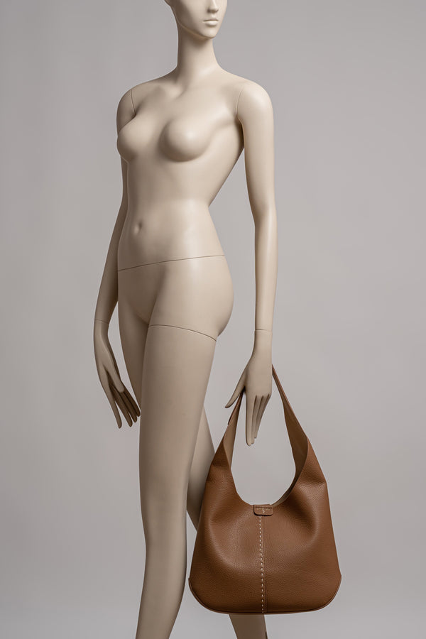Hobo Bag Delia Large Tan