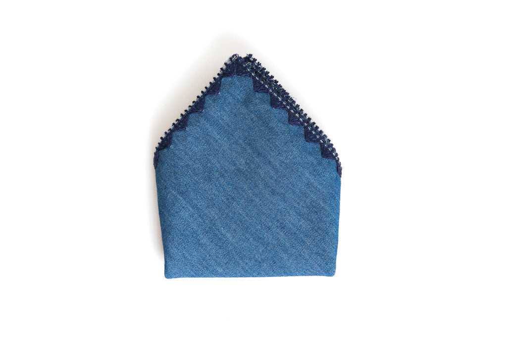 Pochette blu denim in cotone con bordo