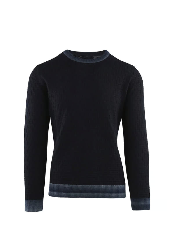 CREW NECK WITH SHADES OF FINISHES