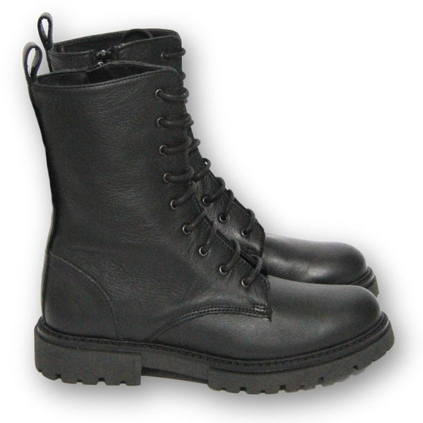 MastroDomenico Women's Handcrafted Ankle Boots – Black 