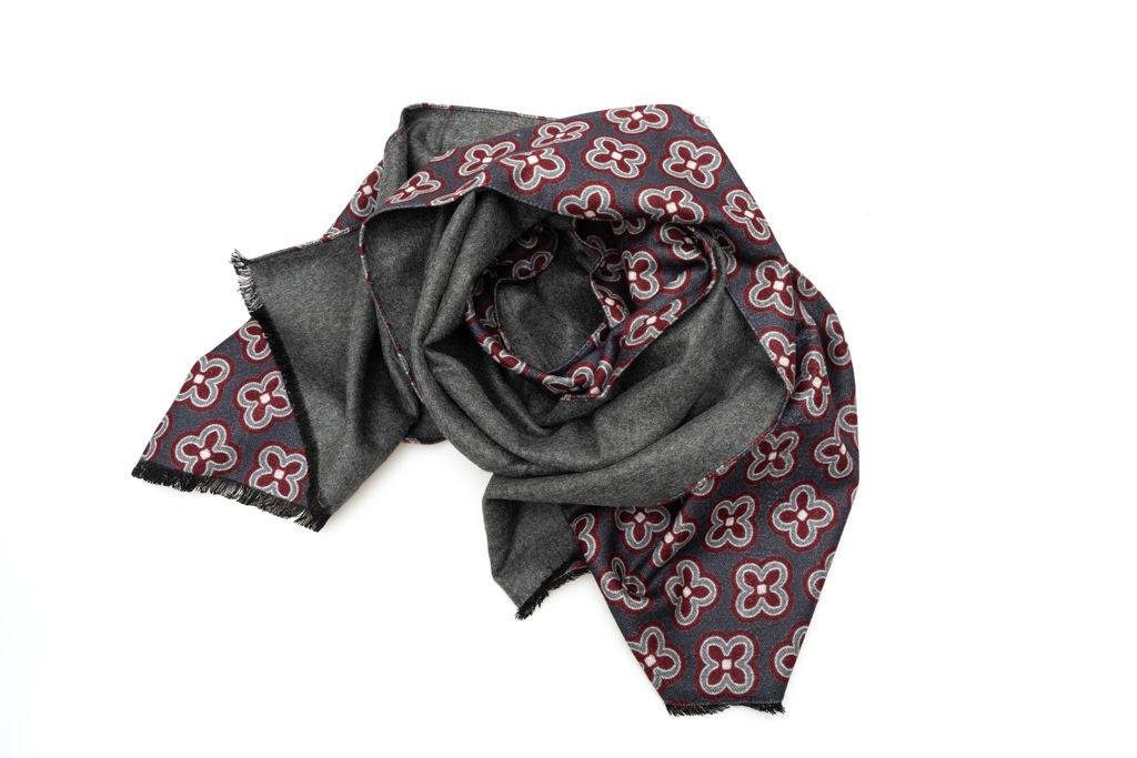 Grey scarf with geometric pattern