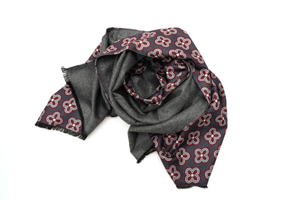 Grey scarf with geometric pattern