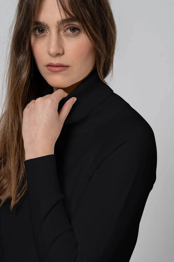 Maglia Basic collo alto nera