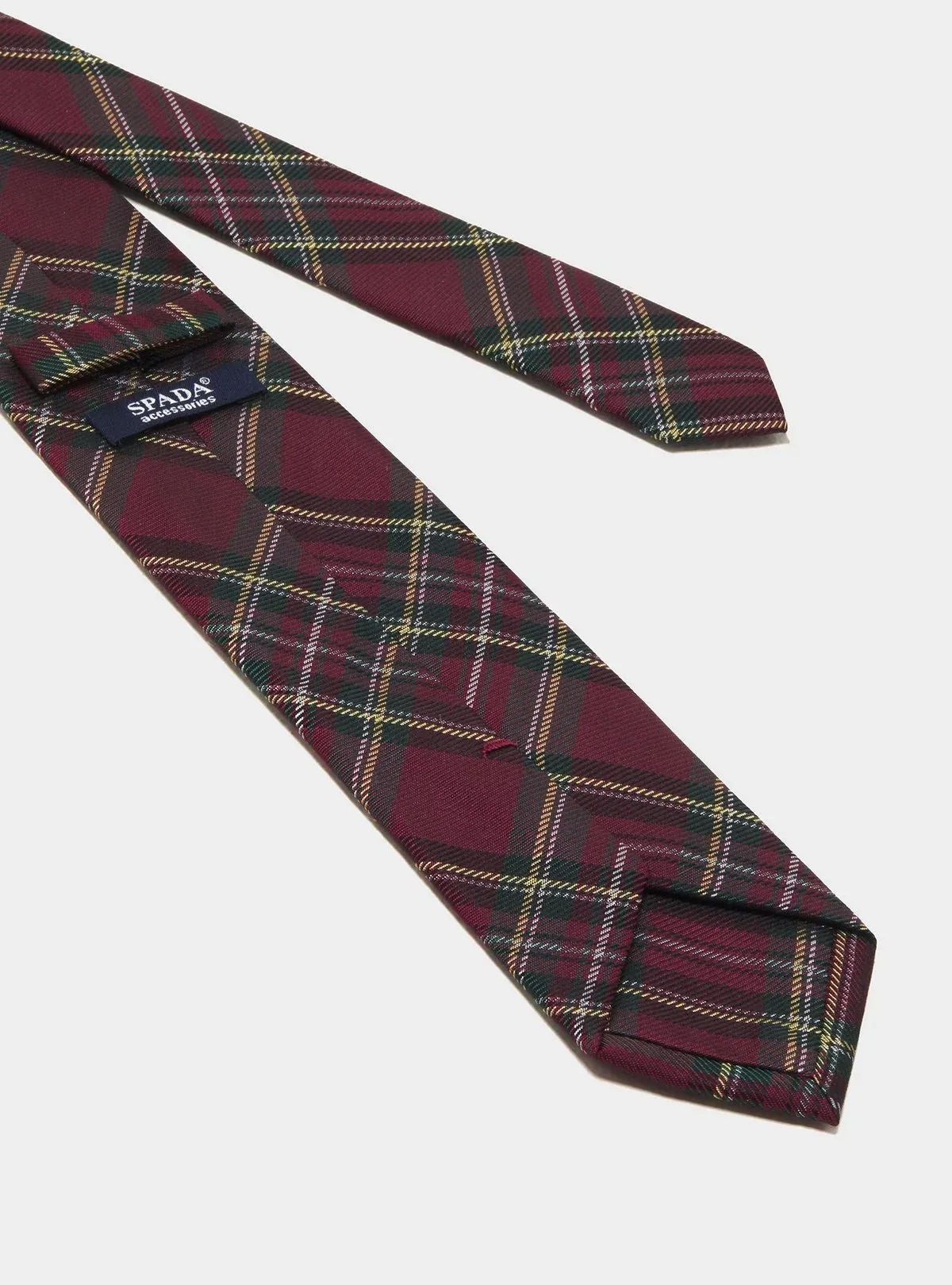 Patterned silk tie