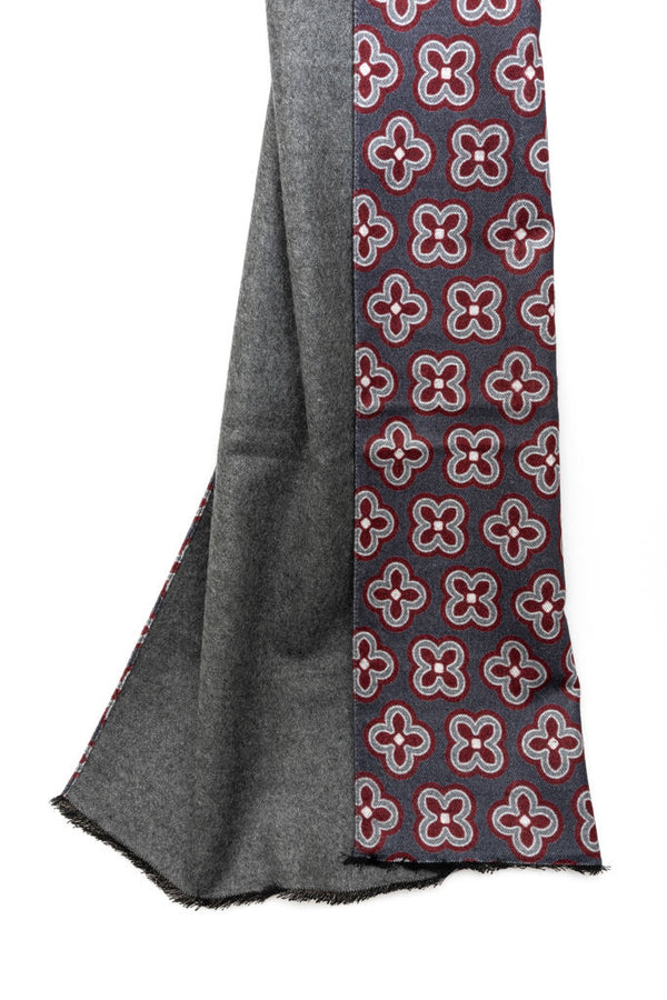 Grey scarf with geometric pattern
