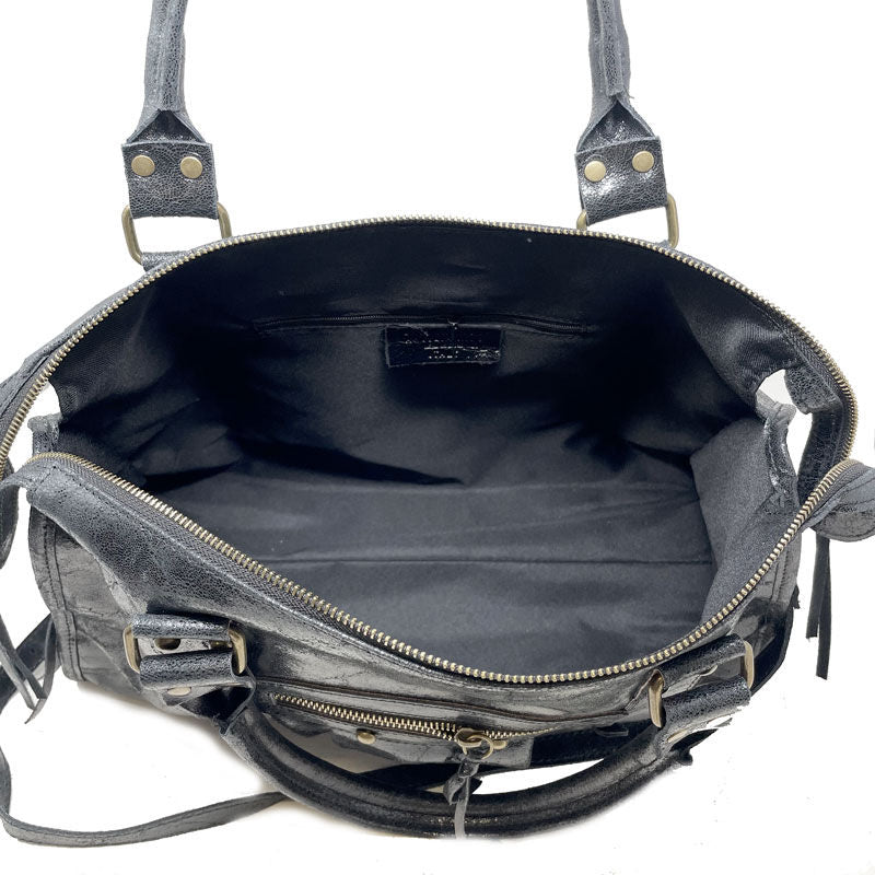 Borsa a mano grande in pelle spatolata con borchie - Courmayeur K073