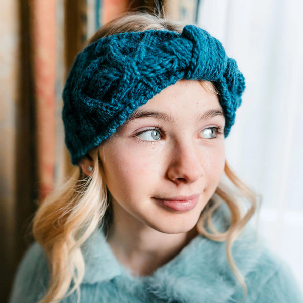 KNIT BAND WITH KNOT