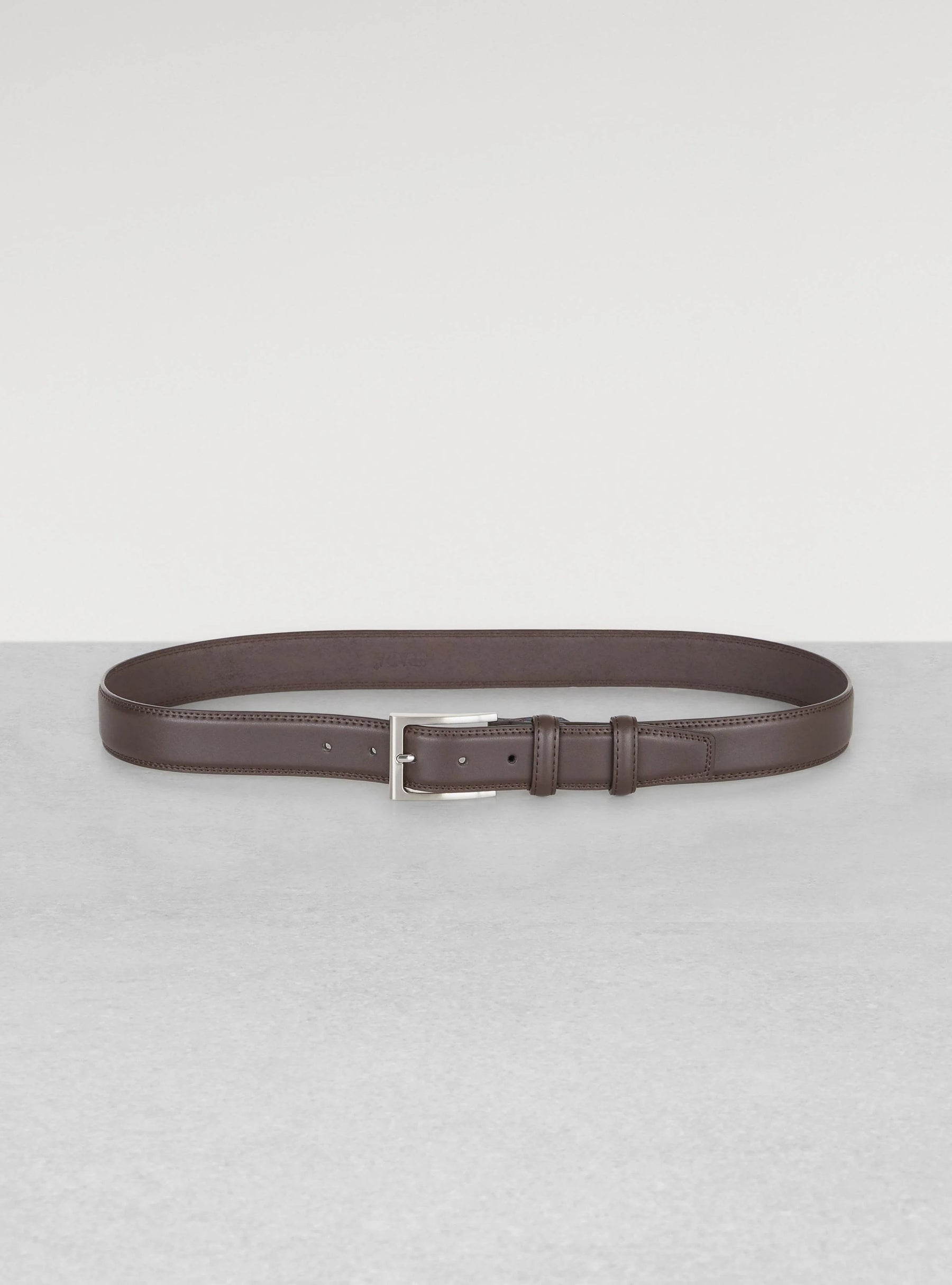 Classic leather belt
