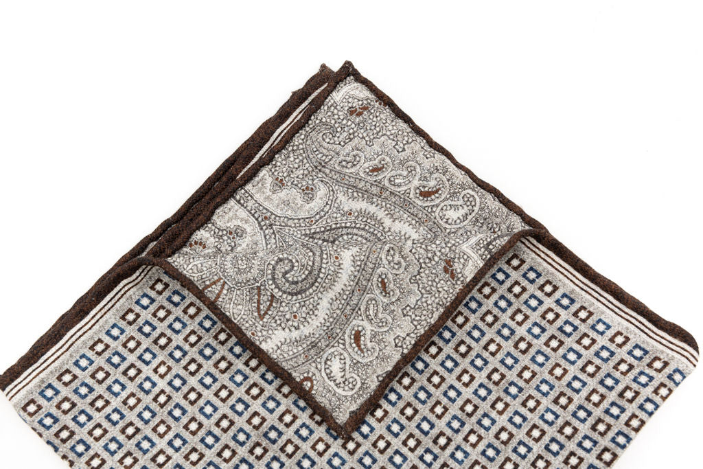 Grey clutch bag with geometric pattern in pure silk