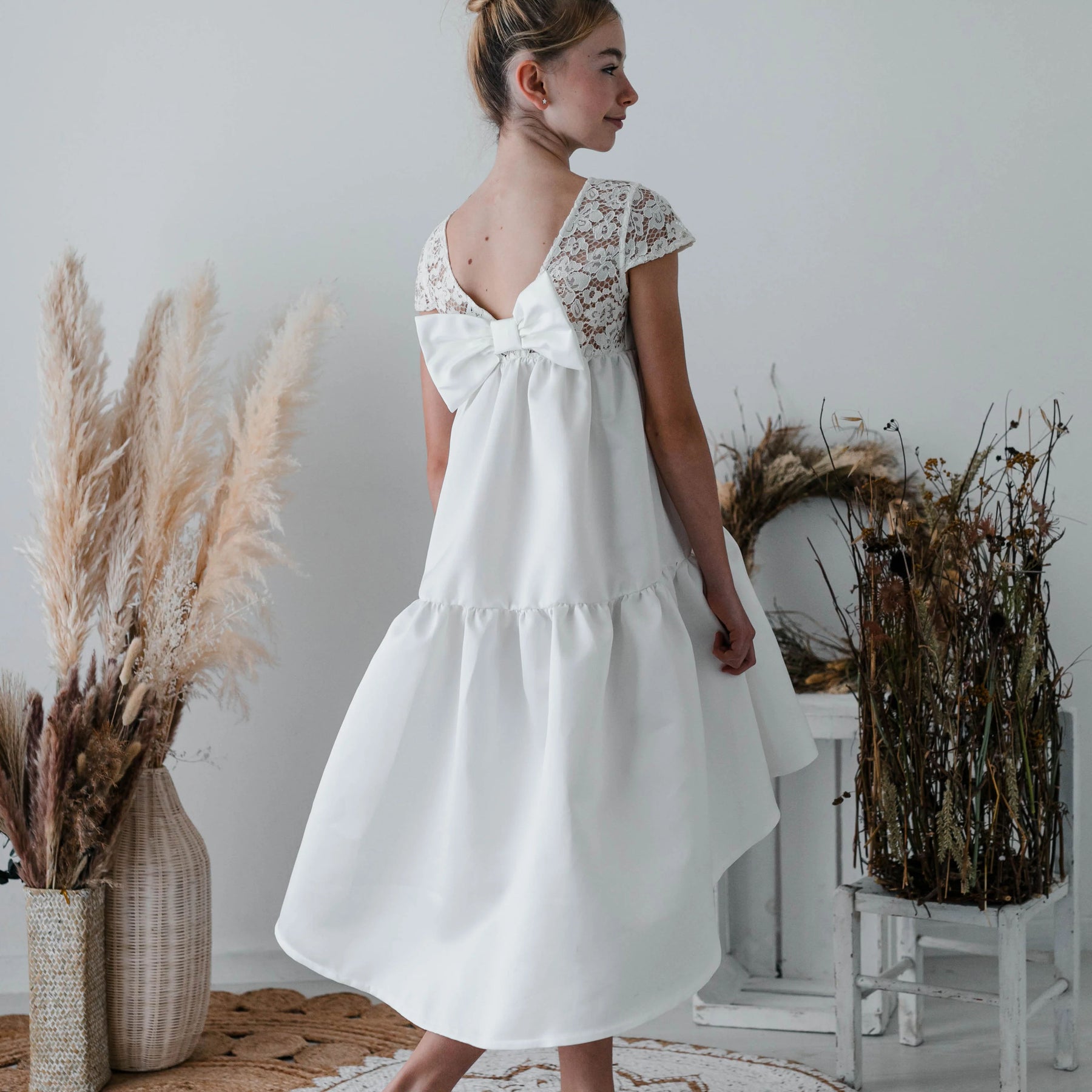 SATIN DRESS WITH LACE DETAIL