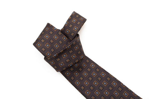 Cravatta marrone con geometria pura seta