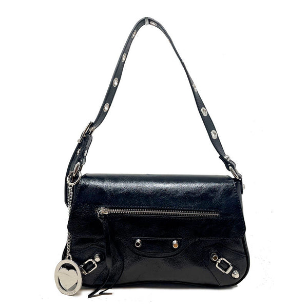 Clutch bag in semi-gloss leather with studs and zip - 7234. 