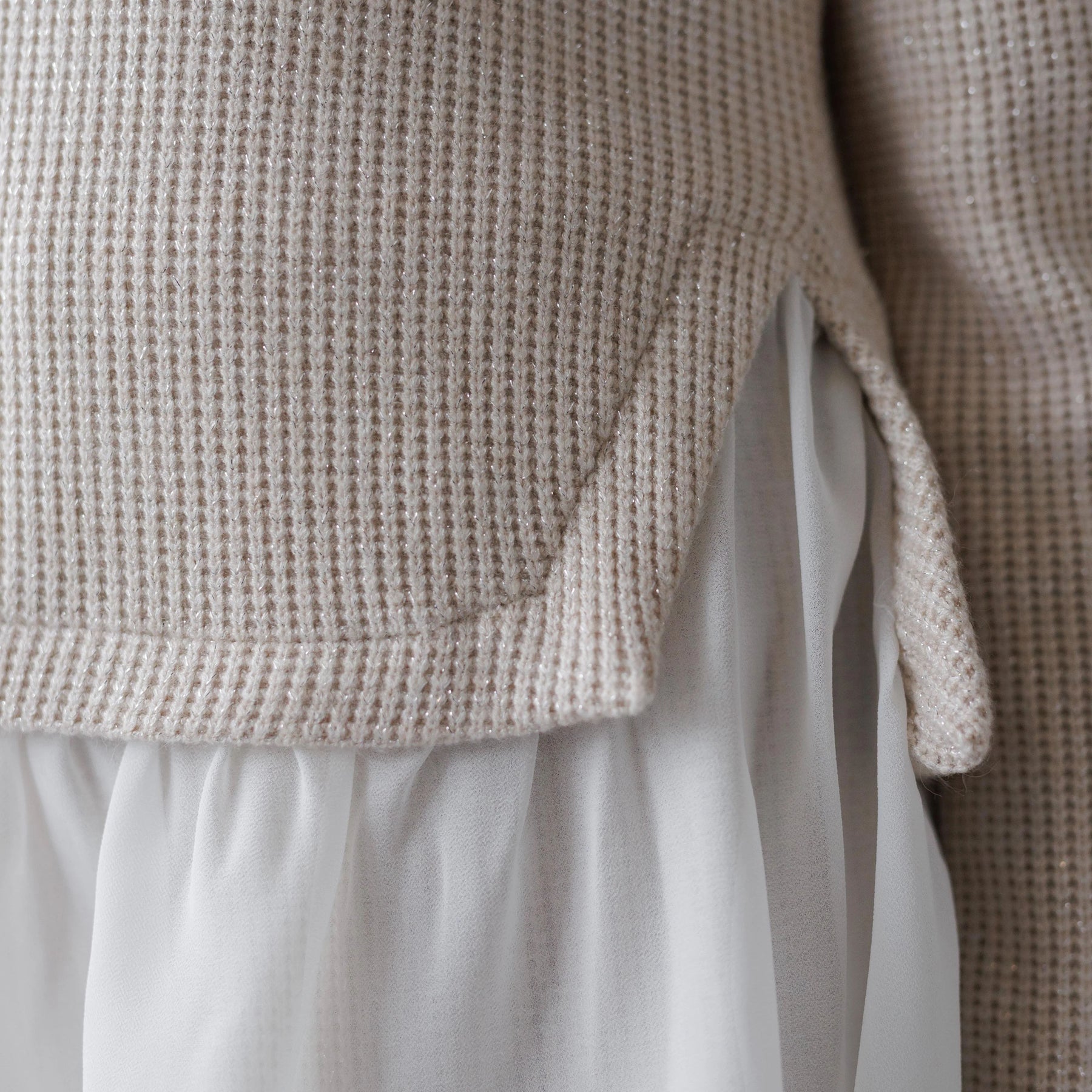 MAGLIA DETTAGLIO GEORGETTE